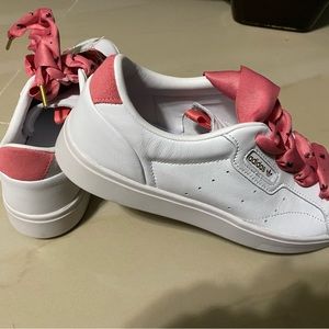 Adidas Sleek W (FY6679)  Women’s Shoe Size 7.5 NWT